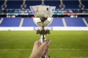 Betting on a Team to Qualify or Lift the Trophy.
